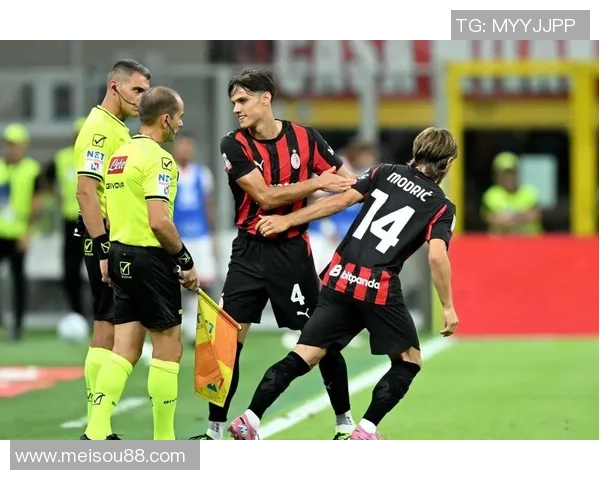 世界杯精彩对决AC米兰绝杀莱比锡引发转会热议与全场狂欢