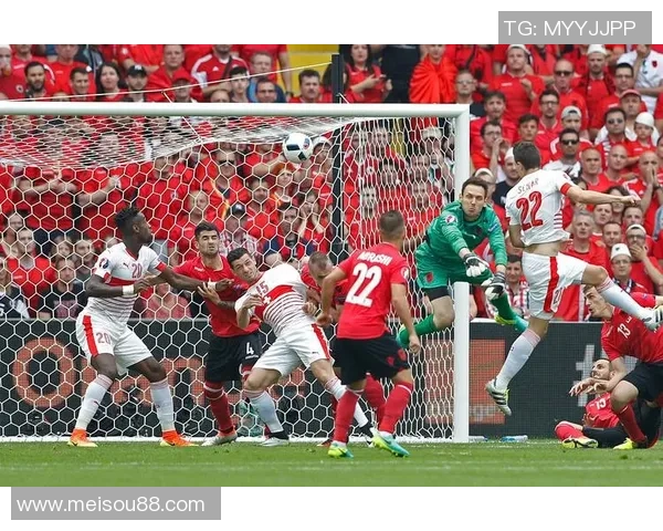 欧冠激战：阿森纳狂胜那不勒斯五球大捷引爆全场热情分析