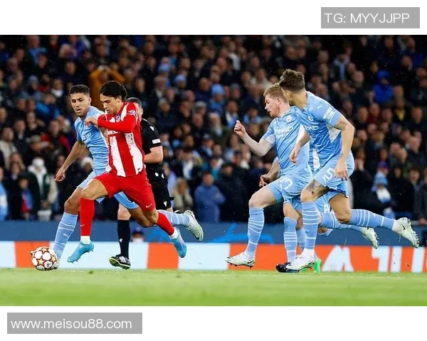 欧冠激战曼城大胜马竞争议判罚引发全场热议与欢呼