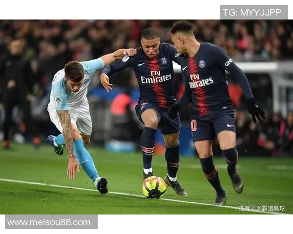 那不勒斯狂胜巴黎圣日耳曼6-2神扑瞬间点燃友谊赛激情